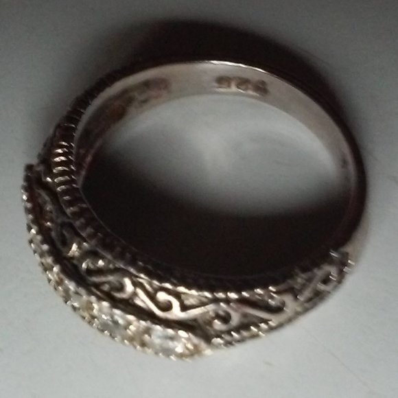 Silver Ring Seta 925 With 5 Clear Stones size 7 to 7.5 - Picture 6 of 6